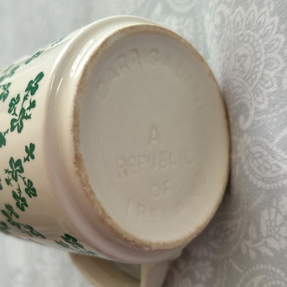 Carrigaline Pottery Ireland Shamrock Mug Irish Green Green Clovers Handmade - Picture 10 of 11